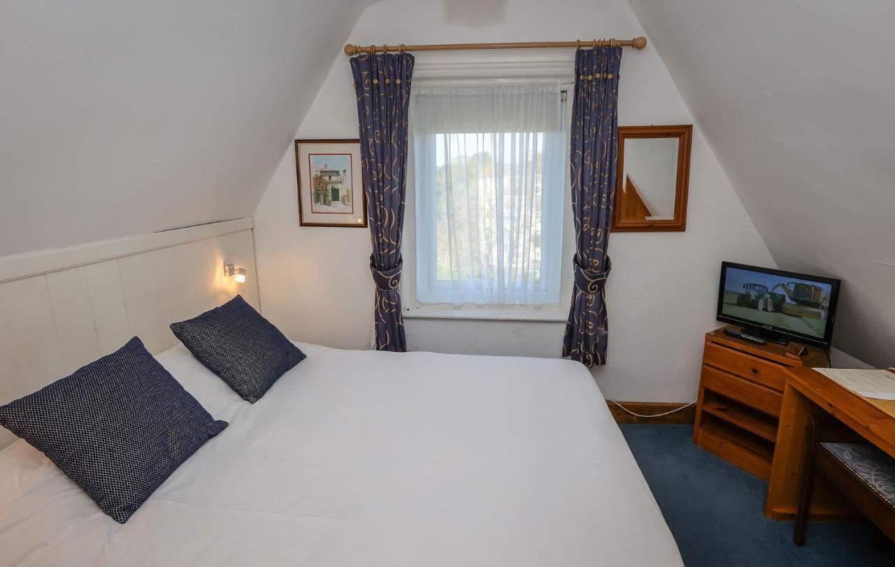 The Winter Dene Hotel บอร์นมัธ ภายนอก รูปภาพ