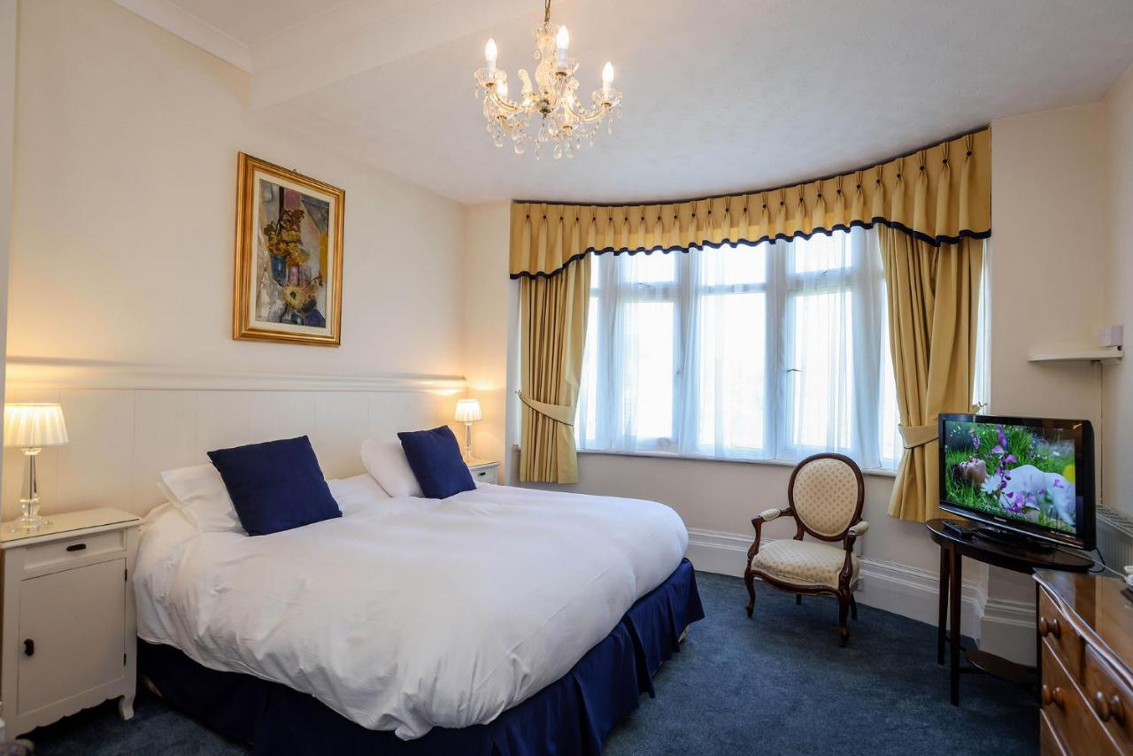 The Winter Dene Hotel บอร์นมัธ ภายนอก รูปภาพ